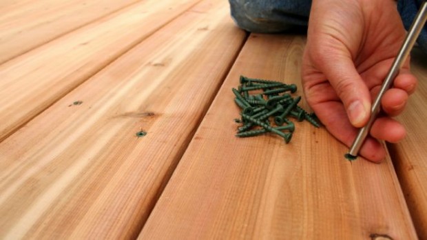 Faire Une Terrasse En Bois : Quel Prix Pour La Pose ? | guide ... Faire Une Terrasse En Bois : Quel Prix Pour La Pose ? | guide ...